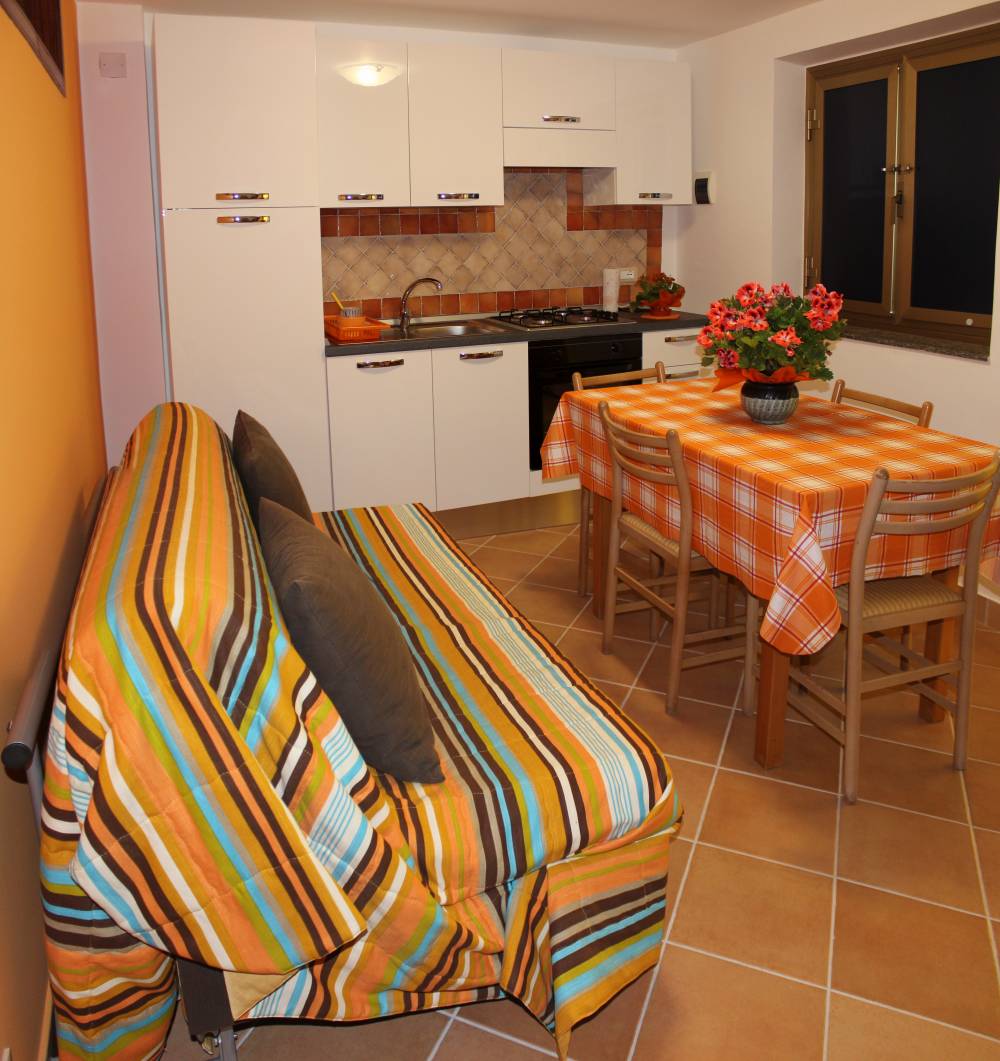 Soggiorno cucina - casa vacanza a Capo d'Orlando A35G