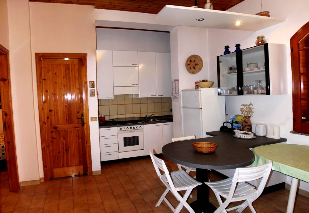 Cucina abitazione in vendita a marina di Caronia residence Torre del Lauro