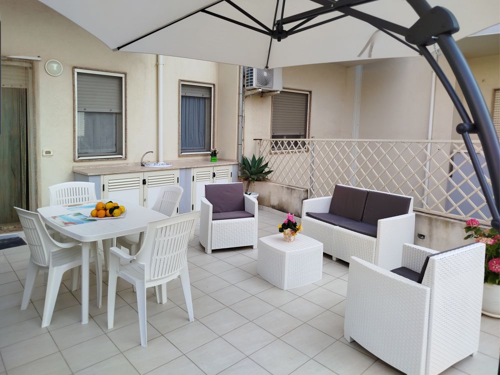 Terrazzo + arredo esterno