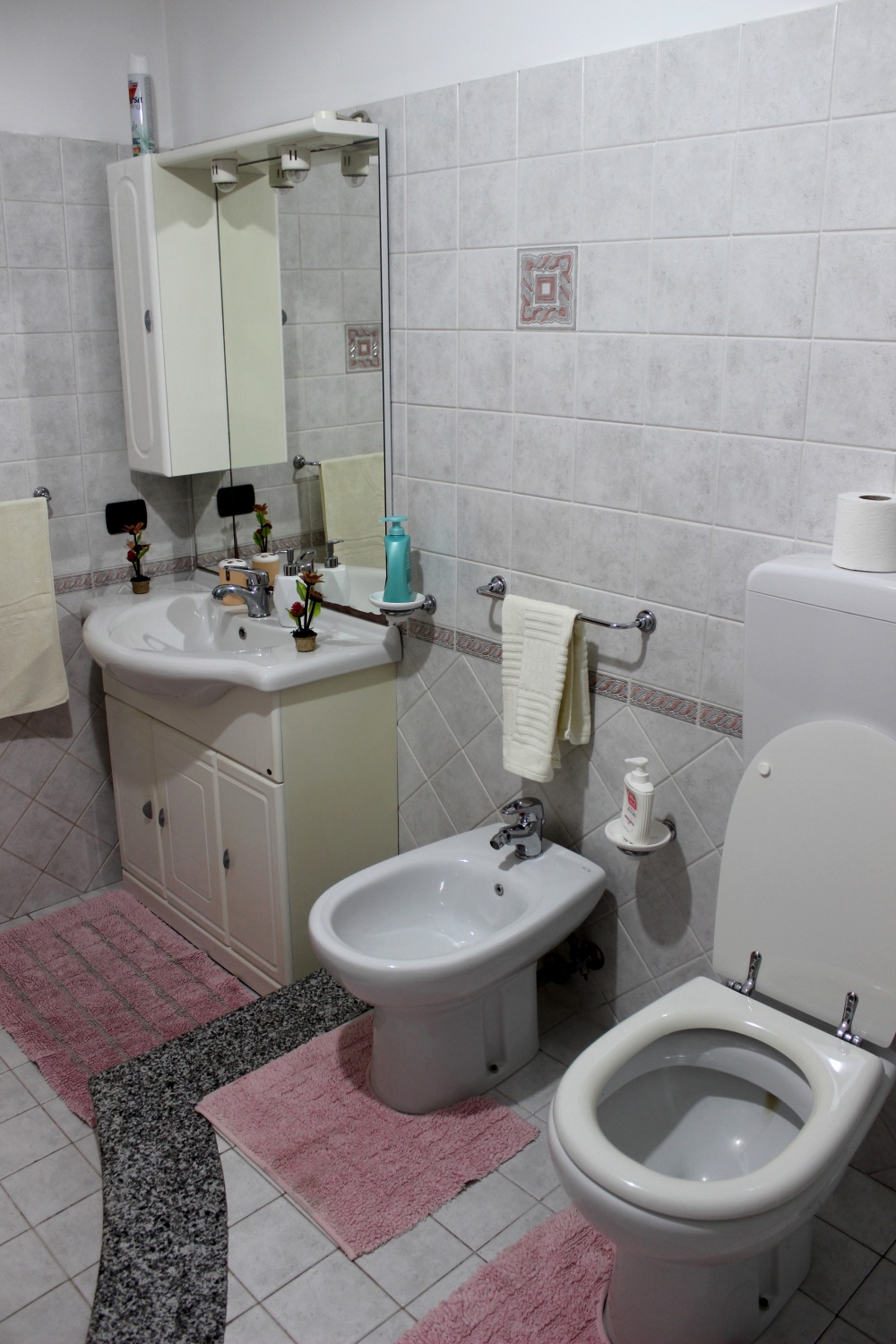 Foto 2 del bagno con doccia - Casa Vacanza RC55 a Rocca di Capri Leone
