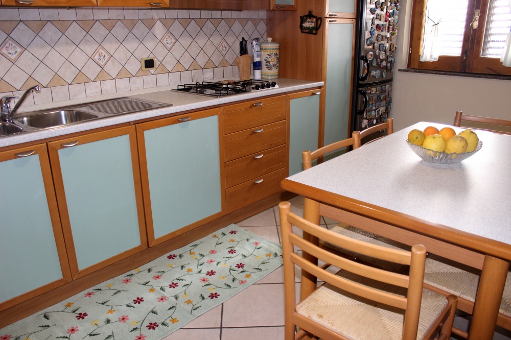 Foto 2 dell'angolo cucina - Casa Vacanza RC55 a Rocca di Capri Leone