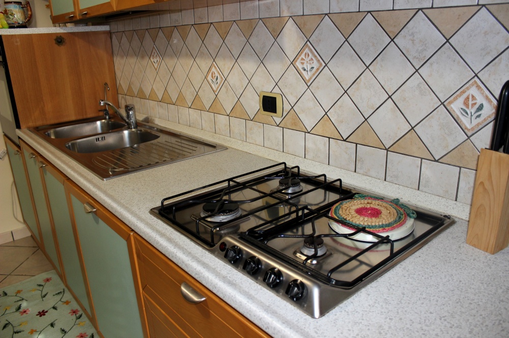Foto 3 dell'angolo cucina - Casa Vacanza RC55 a Rocca di Capri Leone