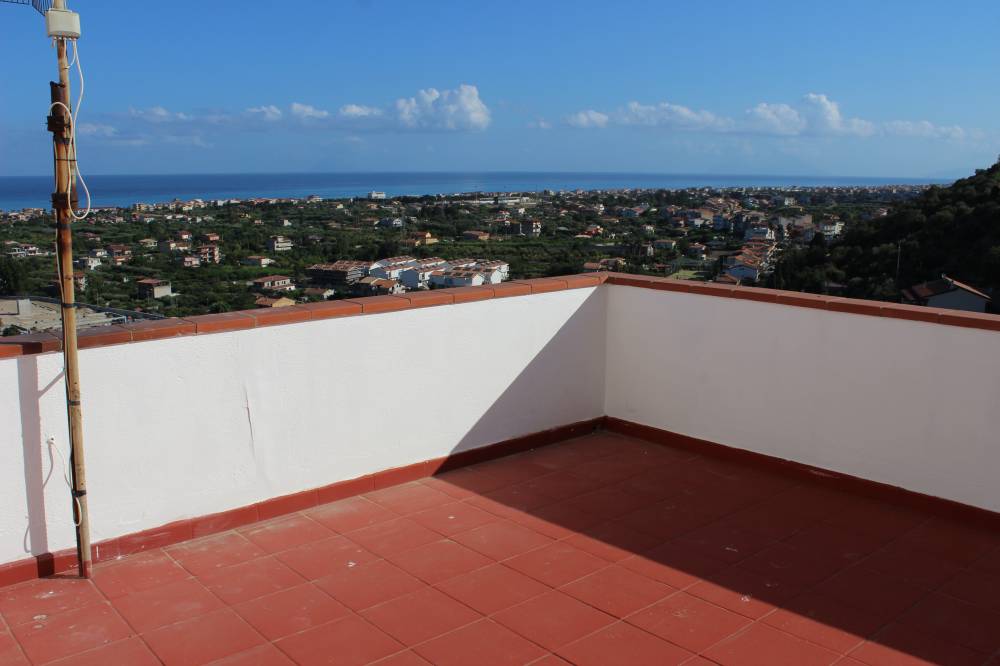 Terrazzo con vista mare