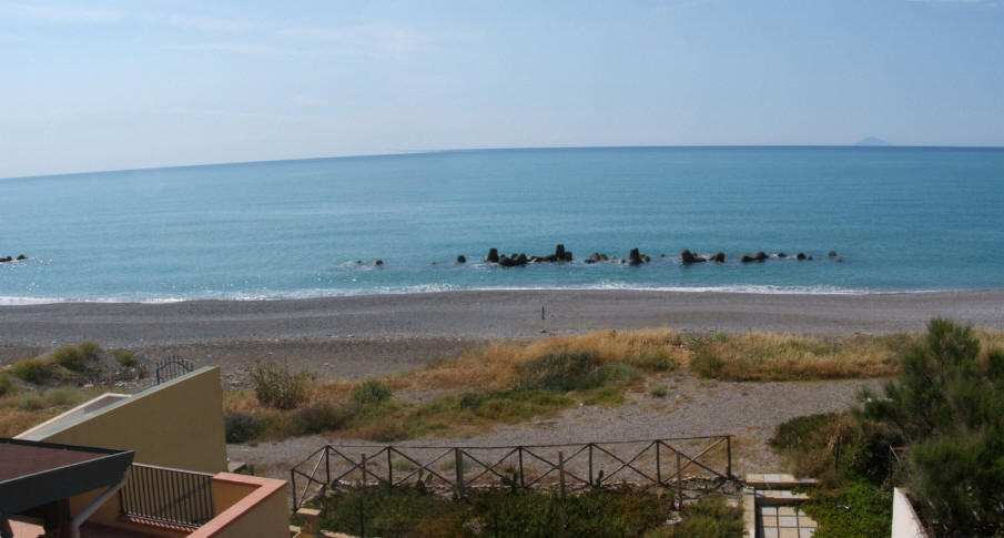 La spiaggia attigua alla casa