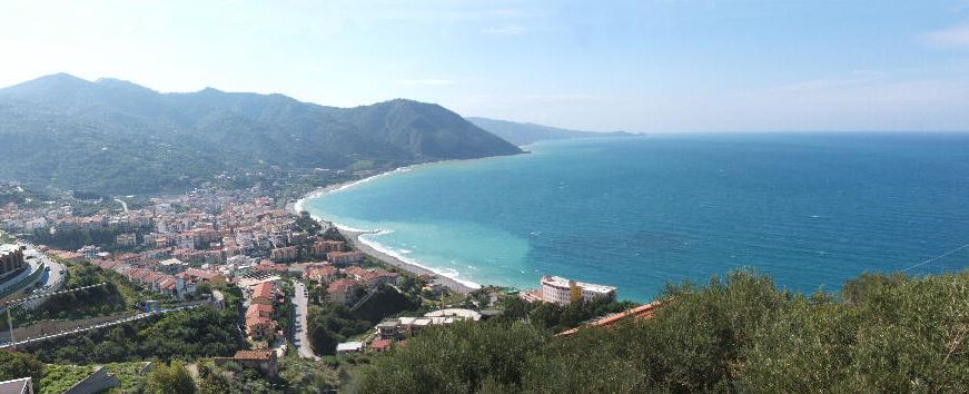 Veduta mozzafiato sul golfo di Gioiosa Marea